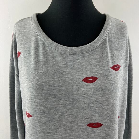 CHASER Gray Sweater Lips Printed Round Neck Long Sleeve Regular Pullover S Small - Picture 3 of 8